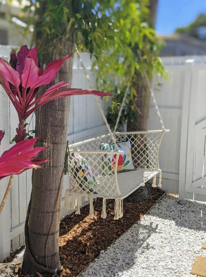 Private Outdoor Spa, Fire Pit, Cinema Room - The Cottage Coolum Beach Exterior photo